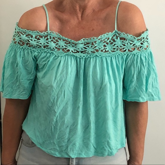 Charlotte Russe off shoulder crop top - Picture 1 of 2
